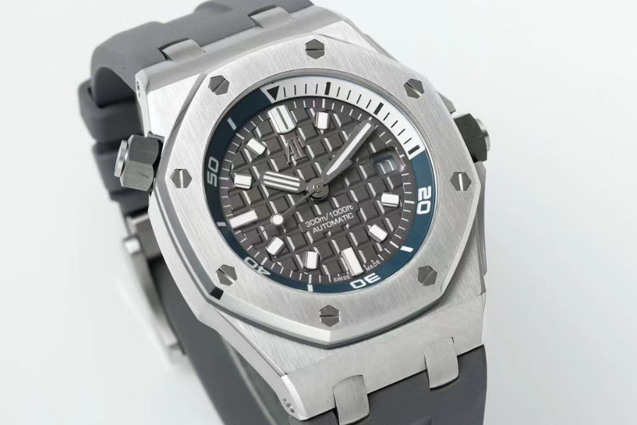 Audemars Piguet Royal Oak Offshore Diver 15720ST.OO.A009CA.01 오데마 피게 로열 오크 오프쇼어 다이버 15720 2