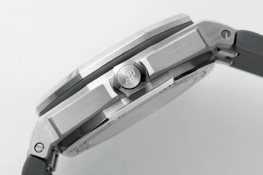 Audemars Piguet Royal Oak Offshore Diver 15720ST.OO.A009CA.01 오데마 피게 로열 오크 오프쇼어 다이버 15720 6