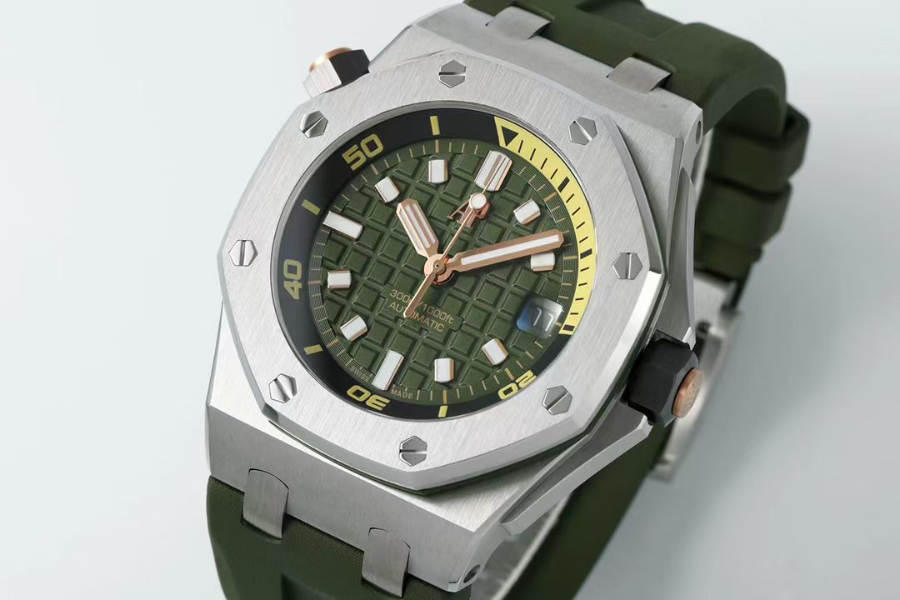 Audemars Piguet Royal Oak Offshore Diver 15720ST.OO.A009CA.01 오데마 피게 로열 오크 오프쇼어 다이버 15720 다크그린 2