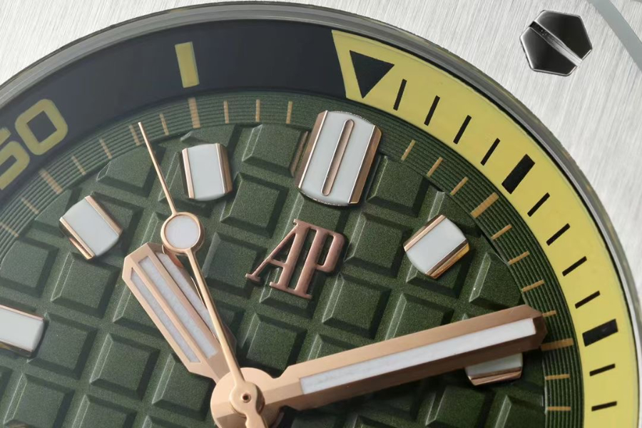 Audemars Piguet Royal Oak Offshore Diver 15720ST.OO.A009CA.01 오데마 피게 로열 오크 오프쇼어 다이버 15720 다크그린 4