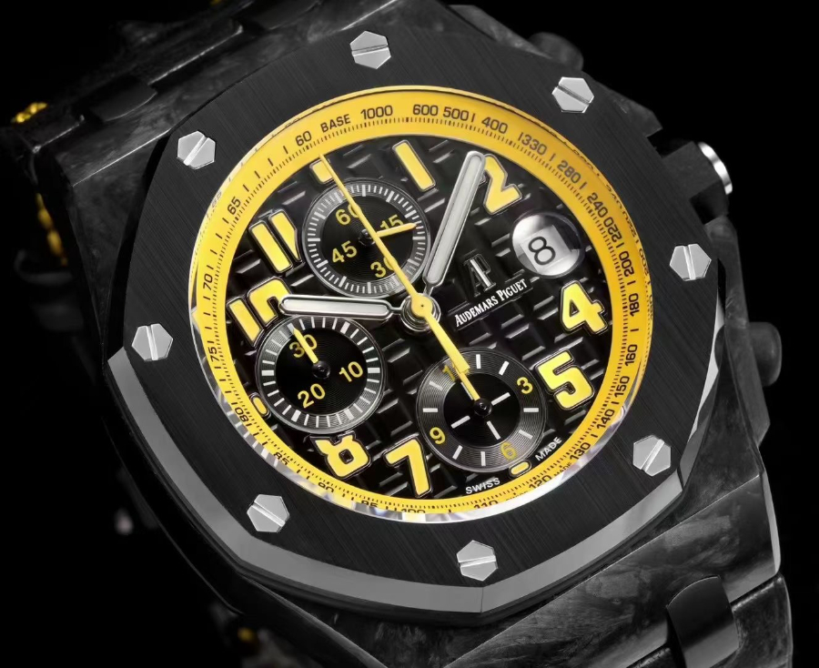 Audemars Piguet Royal Oak Offshore Chronograph 26400 오데마 피게 로열 오크 오프쇼어 크로노그래프 26400 블랙 옐로우 3