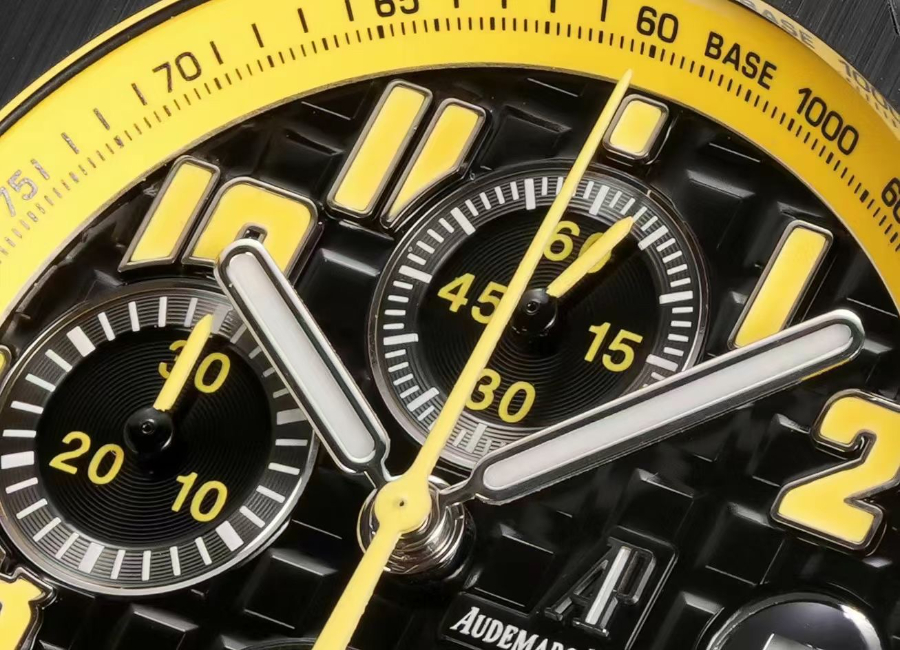 Audemars Piguet Royal Oak Offshore Chronograph 26400 오데마 피게 로열 오크 오프쇼어 크로노그래프 26400 블랙 옐로우 5