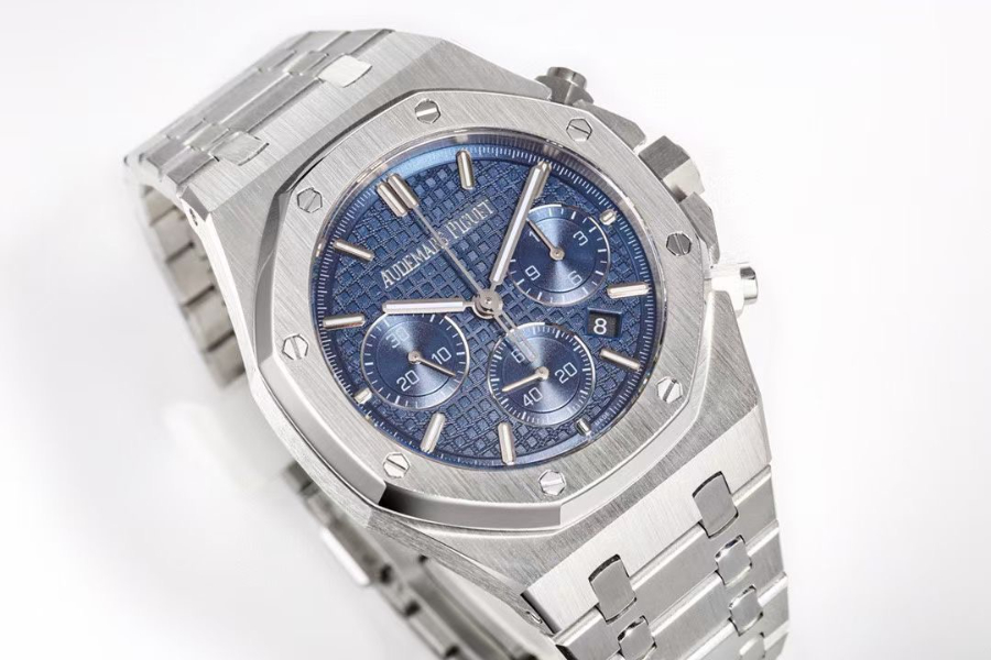 Audemars Piguet Royal Oak Chronograph 26240OR 오데마 피게 로열 오크 크로노그래프 26240 실버베젤 네이비다이얼 3