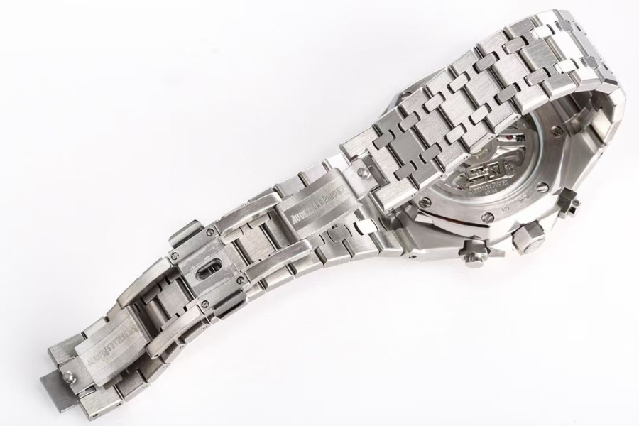 Audemars Piguet Royal Oak Chronograph 26240OR 오데마 피게 로열 오크 크로노그래프 26240 실버베젤 네이비다이얼 9