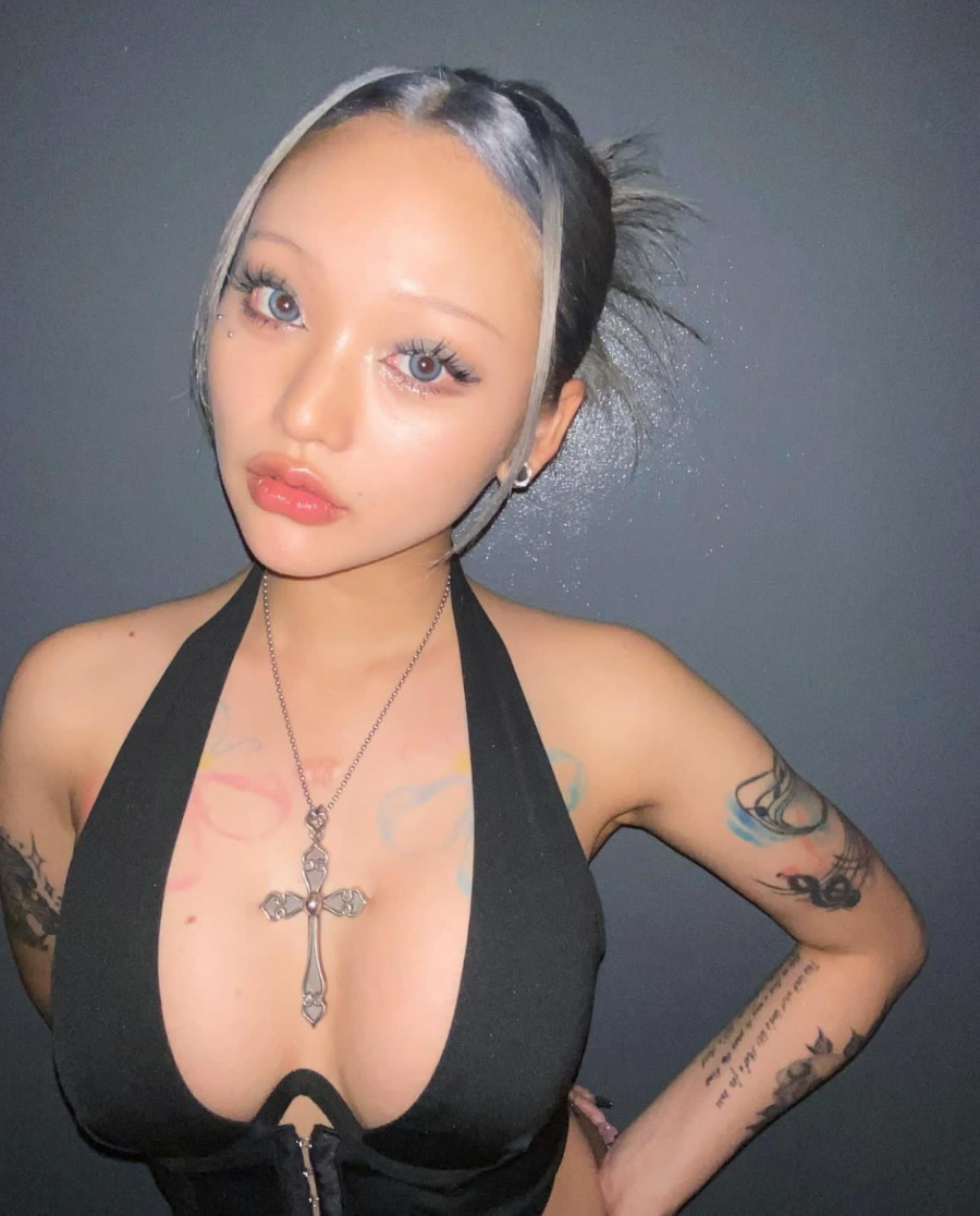 Chrome Hearts Heart Cross Pendant 크롬하츠 하트 크로스 펜던트 925 2