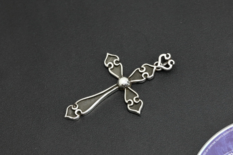 Chrome Hearts Heart Cross Pendant 크롬하츠 하트 크로스 펜던트 925 8
