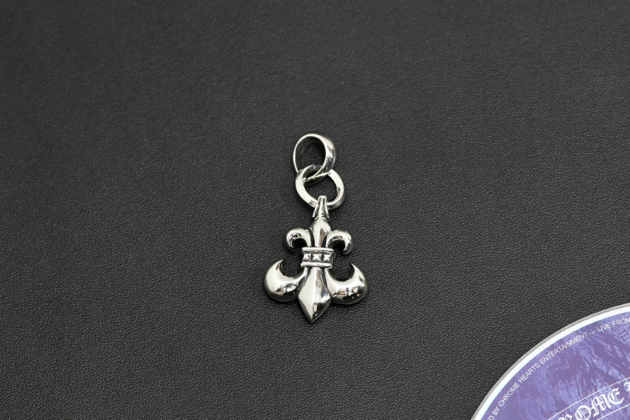 Chrome Hearts Double Ring Fleur Pendant 크롬하츠 더블 링 플뢰르 펜던트 11