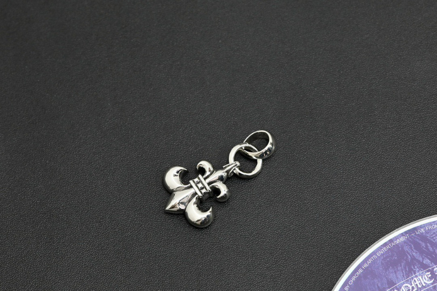 Chrome Hearts Double Ring Fleur Pendant 크롬하츠 더블 링 플뢰르 펜던트 12