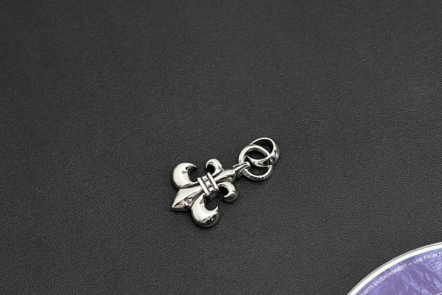 Chrome Hearts Double Ring Fleur Pendant 크롬하츠 더블 링 플뢰르 펜던트 15