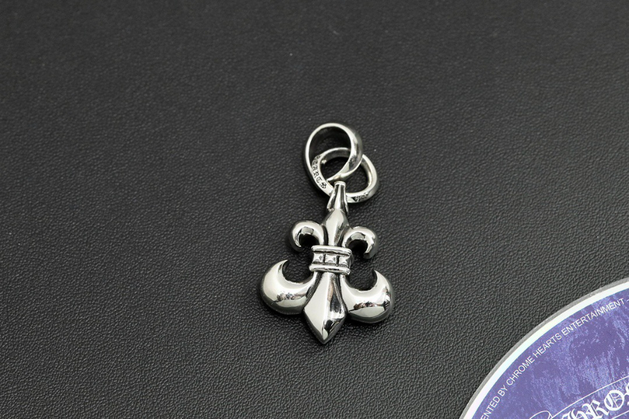 Chrome Hearts Double Ring Fleur Pendant 크롬하츠 더블 링 플뢰르 펜던트 16