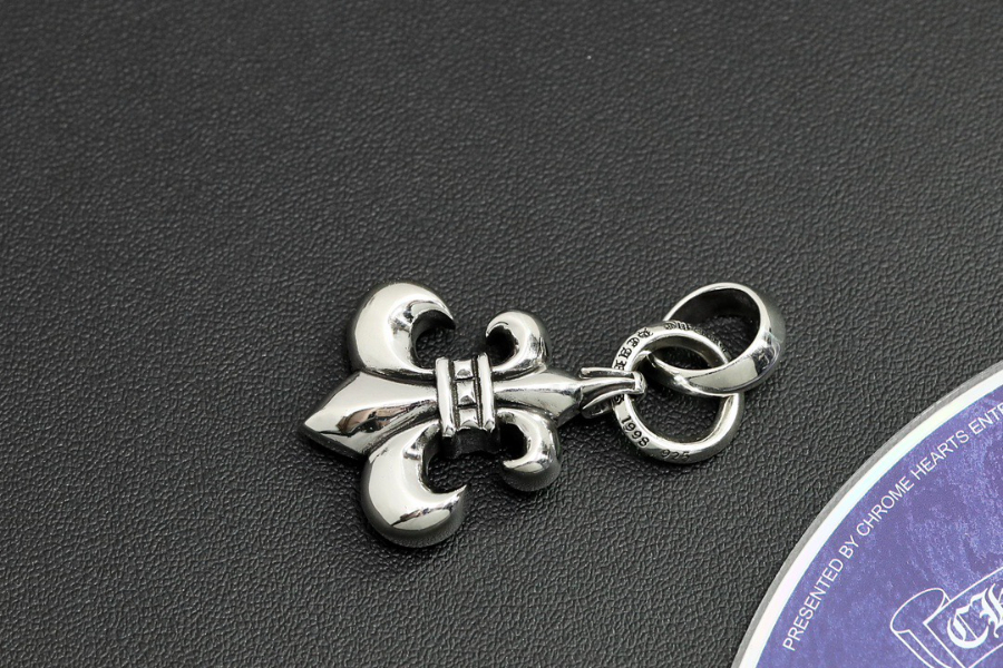 Chrome Hearts Double Ring Fleur Pendant 크롬하츠 더블 링 플뢰르 펜던트 17