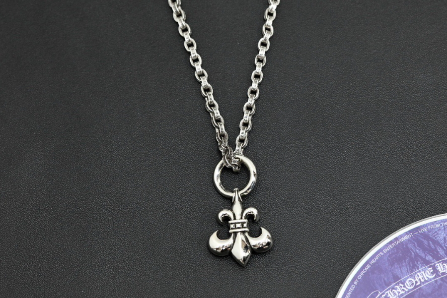 Chrome Hearts Large Ring Fleur Pendant 크롬하츠 라지 링 플뢰르 펜던트 9