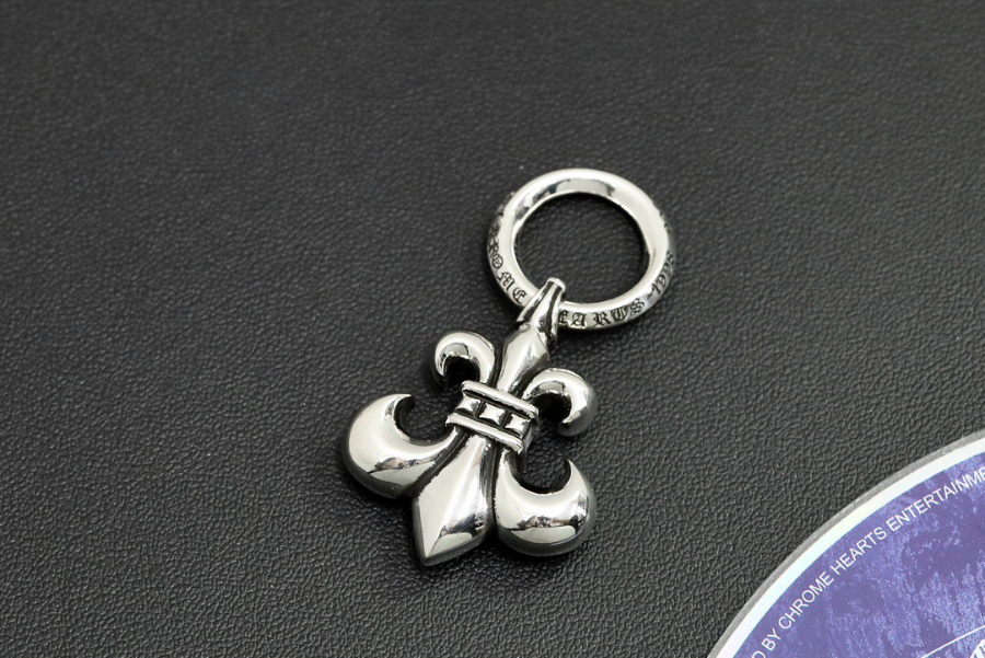 Chrome Hearts Large Ring Fleur Pendant 크롬하츠 라지 링 플뢰르 펜던트 15