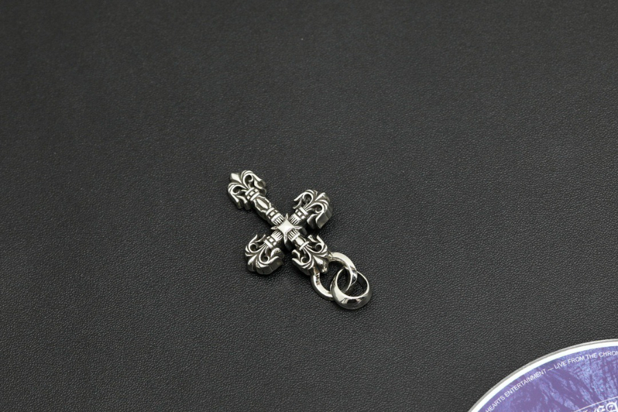 Chrome Hearts Small Floral Cross Pendant 크롬하츠 스몰 플로럴 크로스 펜던트 12