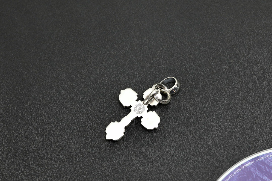 Chrome Hearts Small Floral Cross Pendant 크롬하츠 스몰 플로럴 크로스 펜던트 13