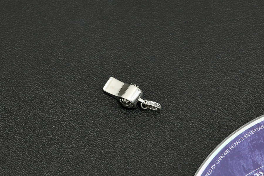 Chrome Hearts Mini Cross Whistle Pendant 크롬하츠 미니 크로스 휘슬 펜던트 15