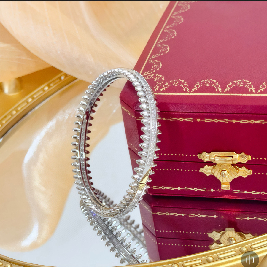 Cartier 까르띠에 LOVE 파베 다이아몬드 풀 세팅 링 9