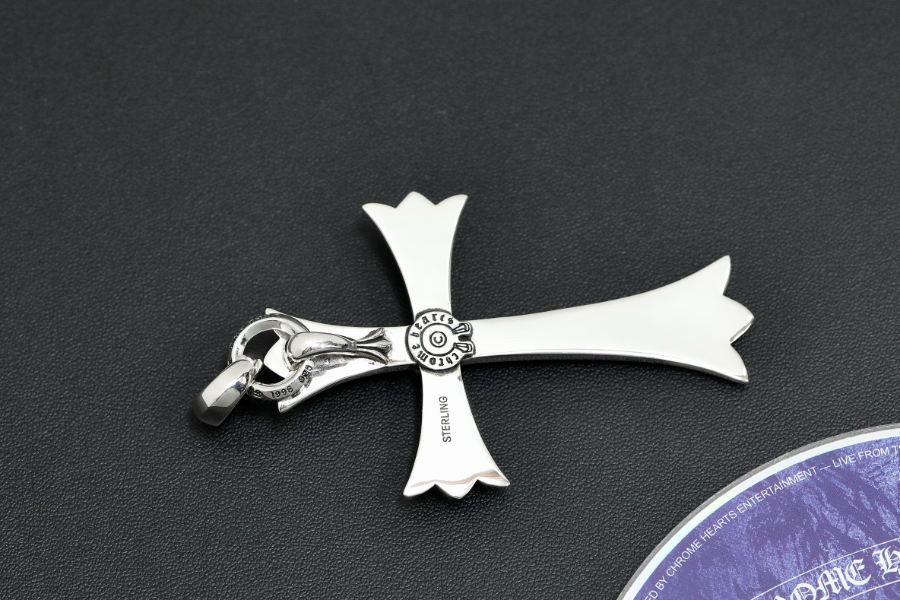 Chrome Hearts Large Cross Frame Pendant 크롬하츠 라지 크로스 프레임 펜던트 18
