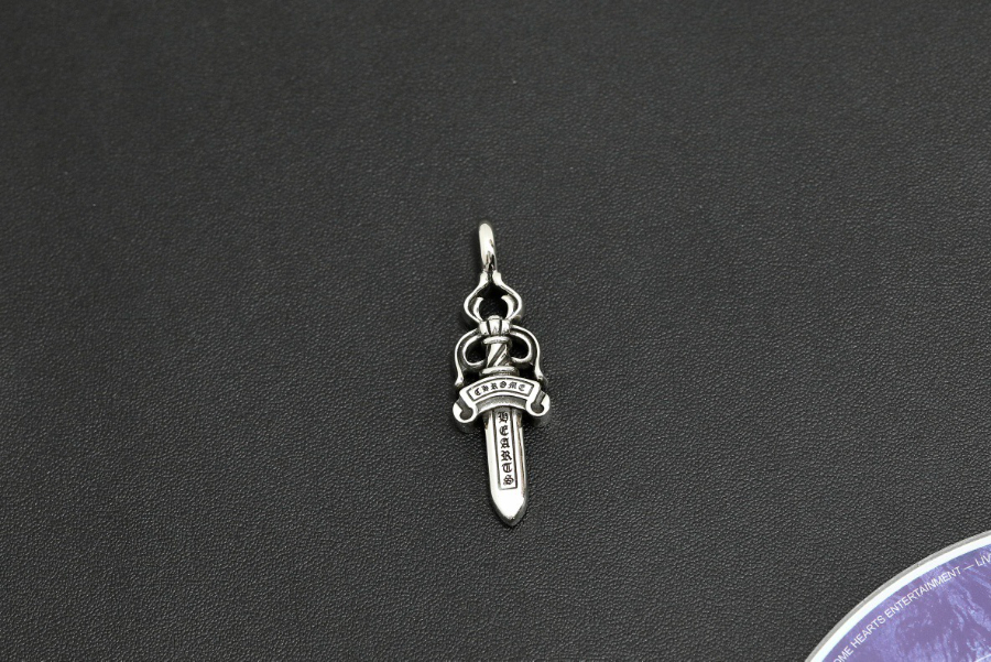 Chrome Hearts Baby Dagger Pendant 크롬하츠 베이비 대거 펜던트 10