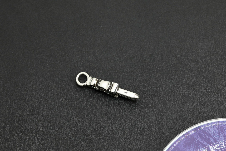 Chrome Hearts Baby Dagger Pendant 크롬하츠 베이비 대거 펜던트 13