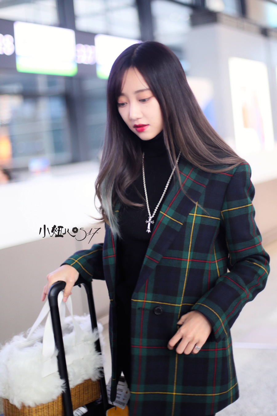 Chrome Hearts Medium Heavy Cross Pendant 크롬하츠 미디엄 헤비 크로스 펜던트 2