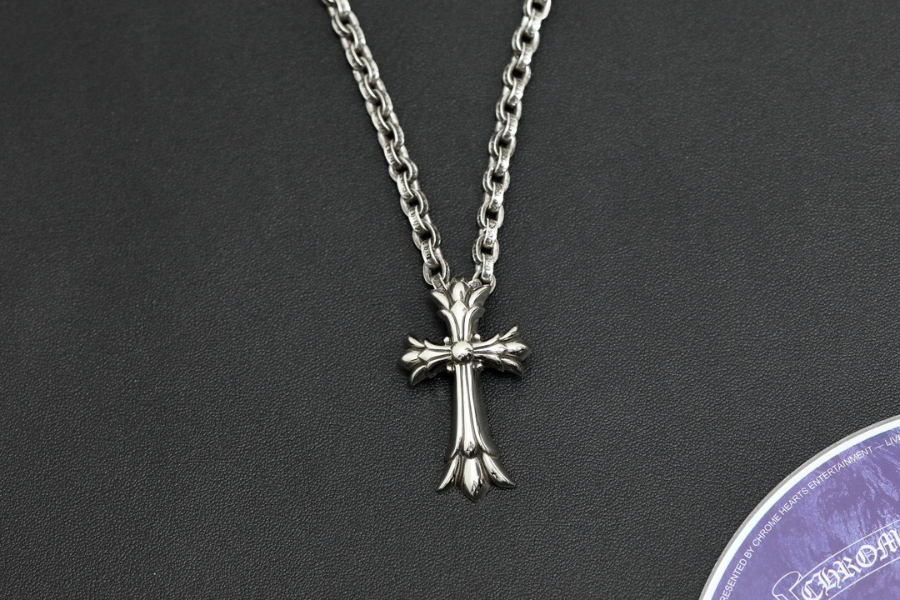 Chrome Hearts Medium Heavy Cross Pendant 크롬하츠 미디엄 헤비 크로스 펜던트 7