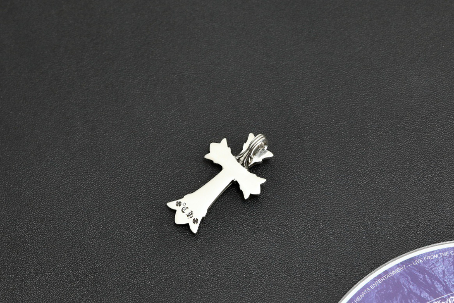Chrome Hearts Medium Heavy Cross Pendant 크롬하츠 미디엄 헤비 크로스 펜던트 11
