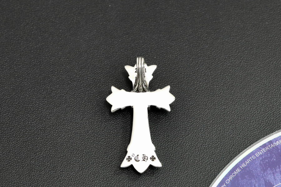 Chrome Hearts Medium Heavy Cross Pendant 크롬하츠 미디엄 헤비 크로스 펜던트 13