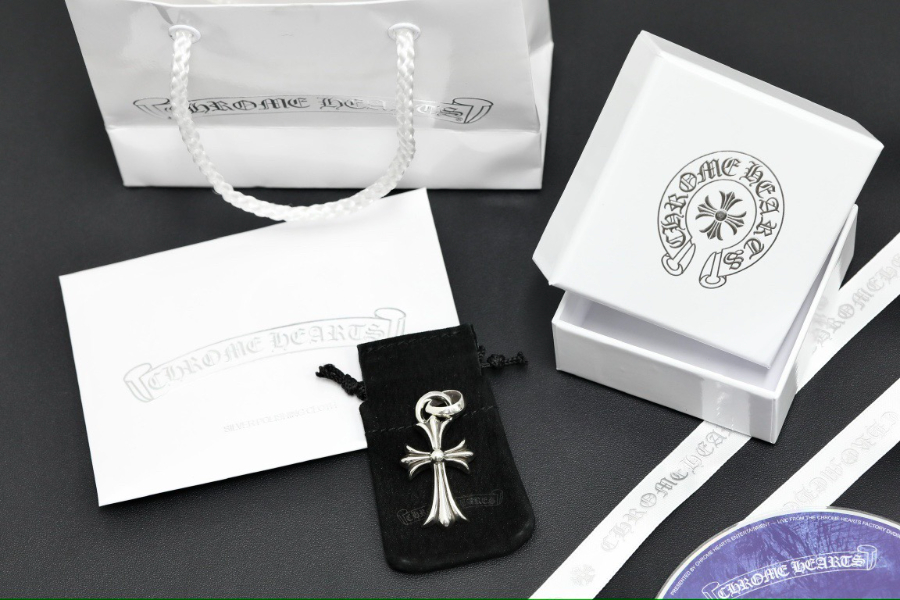 Chrome Hearts Small Cross Pendant 크롬하츠 스몰 크로스 펜던트 5