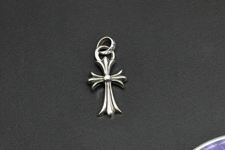 Chrome Hearts Small Cross Pendant 크롬하츠 스몰 크로스 펜던트 7