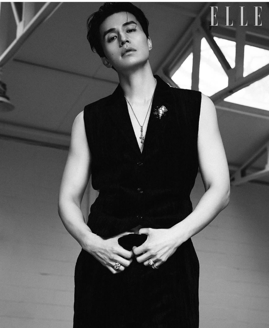 Chrome Hearts Small Cross & Ball Pendant 크롬하츠 스몰 크로스 & 볼 펜던트 1