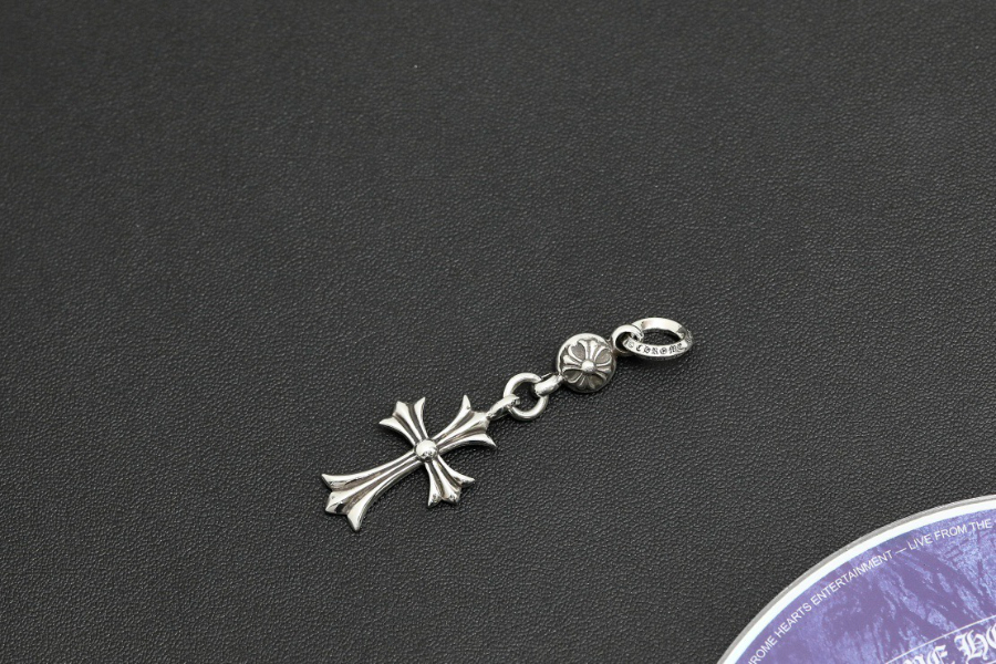 Chrome Hearts Small Cross & Ball Pendant 크롬하츠 스몰 크로스 & 볼 펜던트 9