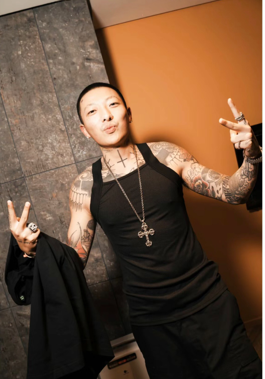 Chrome Hearts Large Floral Cross Pendant 크롬하츠 라지 플로럴 크로스 펜던트 3