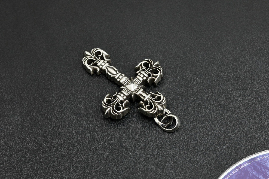 Chrome Hearts Large Floral Cross Pendant 크롬하츠 라지 플로럴 크로스 펜던트 12