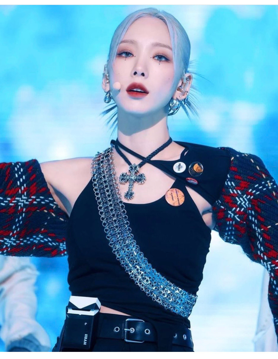 Chrome Hearts Large Floral Cross Pendant 크롬하츠 라지 플로럴 크로스 펜던트 18