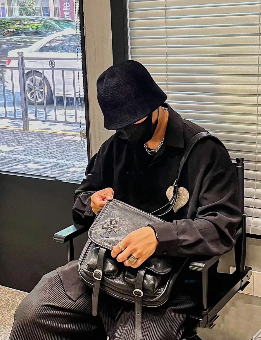 Chrome Hearts Soft Shoulder Tiny/B 크롬하츠 소프트 숄더 타이니 B 크로스백 2