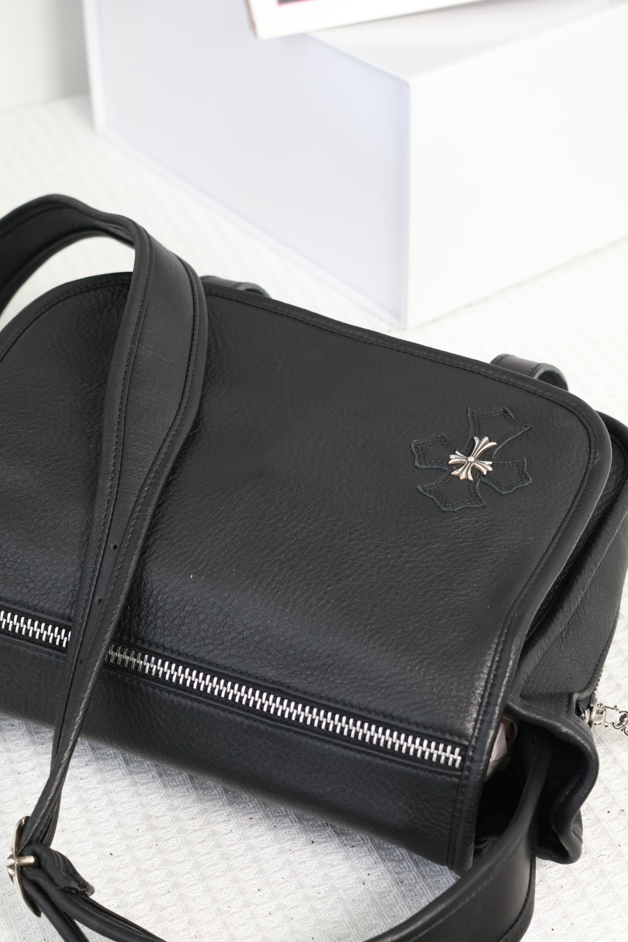 Chrome Hearts Soft Shoulder Tiny/B 크롬하츠 소프트 숄더 타이니 B 크로스백 15