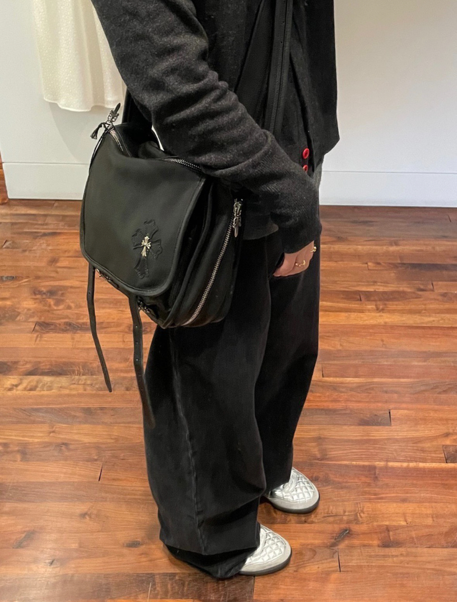 Chrome Hearts Soft Shoulder Tiny/B 크롬하츠 소프트 숄더 타이니 B 크로스백 28