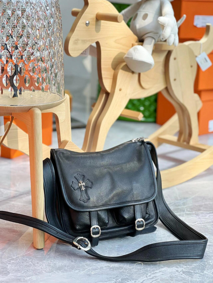 Chrome Hearts Soft Shoulder Tiny/B 크롬하츠 소프트 숄더 타이니 B 크로스백 33