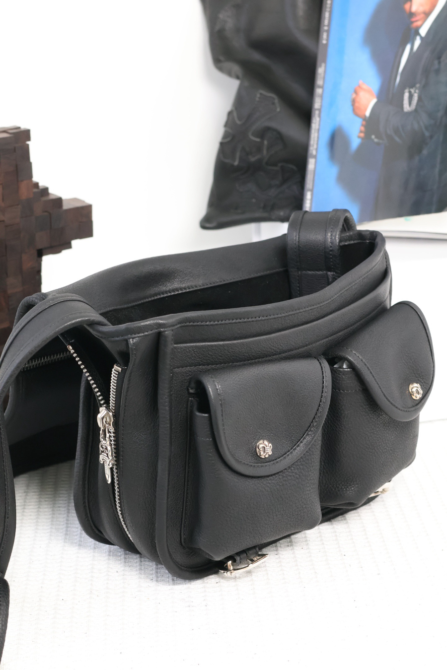 Chrome Hearts Soft Shoulder Tiny/B Fleur-de-Lis 크롬하츠 소프트 숄더 타이니 B 백합 문양 크로스백 24