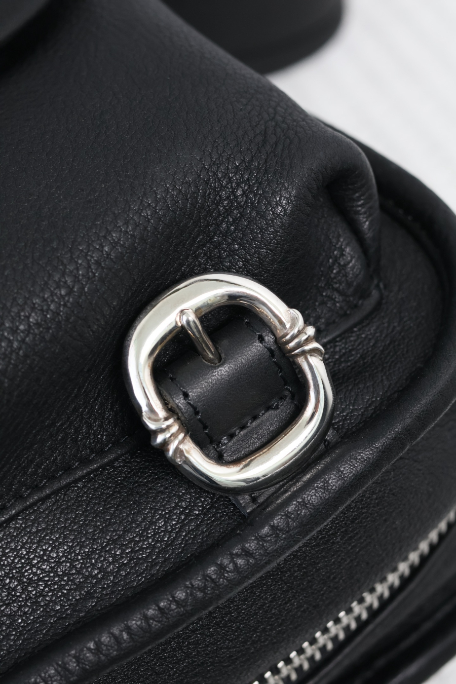 Chrome Hearts Soft Shoulder Tiny/B Fleur-de-Lis 크롬하츠 소프트 숄더 타이니 B 백합 문양 크로스백 25