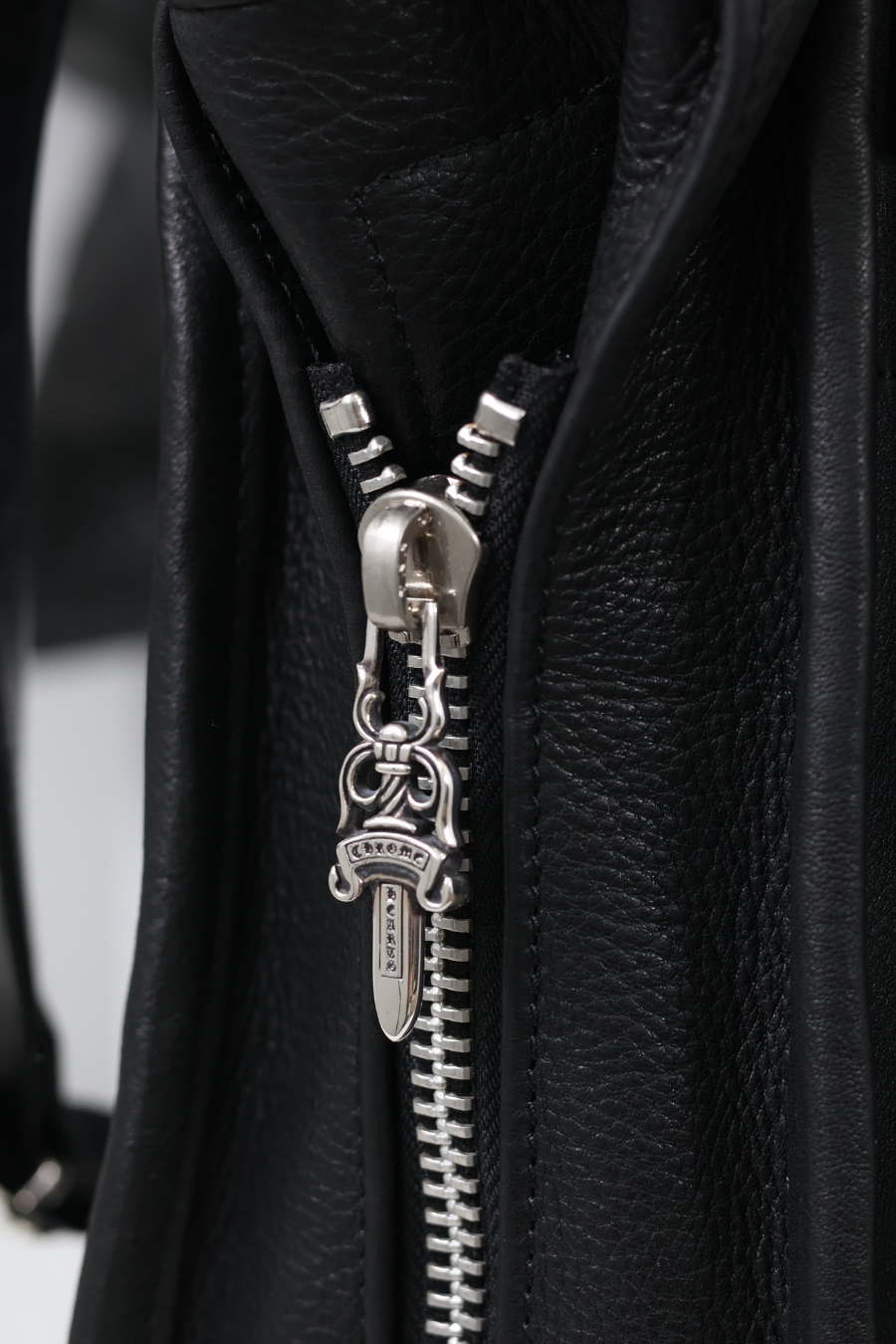 Chrome Hearts Vintage Cross Rack Shoulder Bag 크롬하츠 빈티지 십자가 랙 플랩 숄더백 26