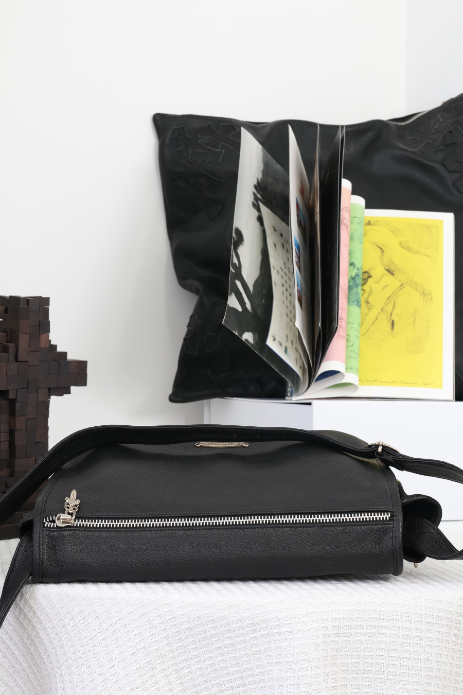 Chrome Hearts Gunslinger Messenger Bag 크롬하츠 건슬링거 메신저 백 12