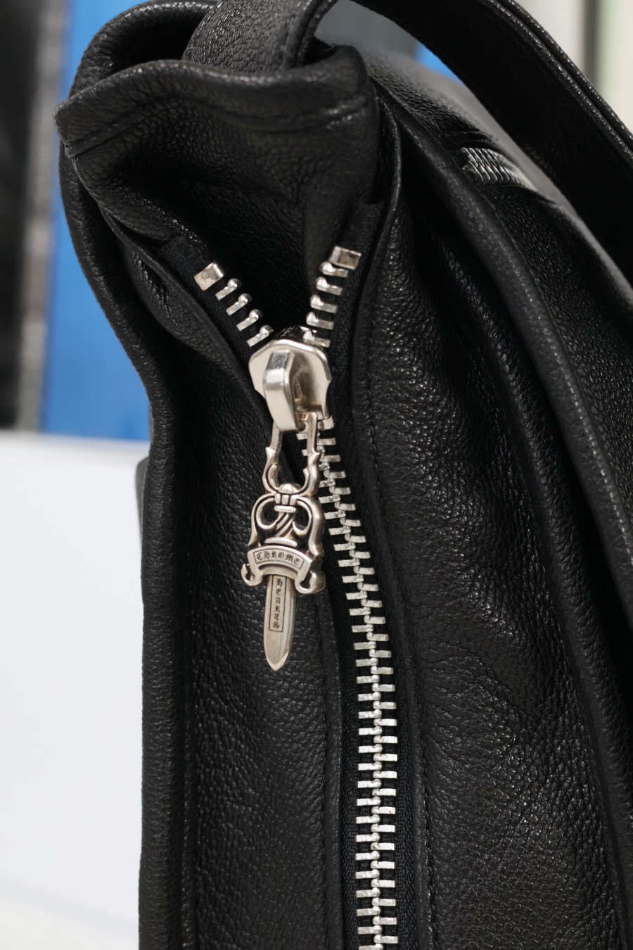 Chrome Hearts Gunslinger Messenger Bag 크롬하츠 건슬링거 메신저 백 22