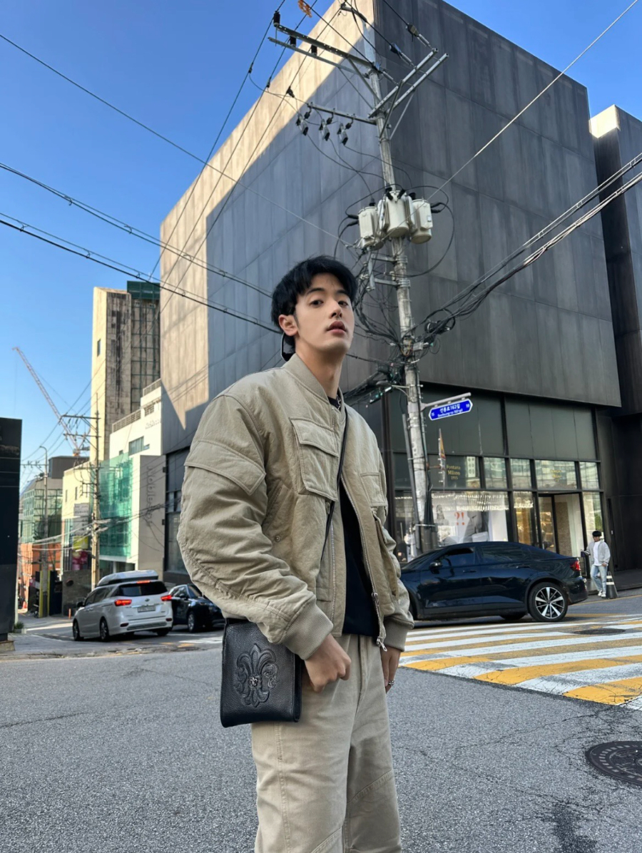 Chrome Hearts Square Pocket Cross Bag 크롬하츠 스퀘어 포켓 크로스 백 3