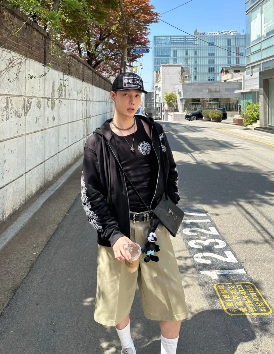 Chrome Hearts Square Pocket Crossbody 크롬하츠 스퀘어 포켓 크로스바디 백 11