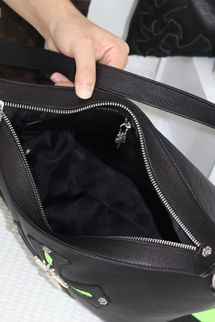 Chrome Hearts Little Lyon Shoulder Bag 크롬하츠 리틀 라이온 숄더백 네온버 24