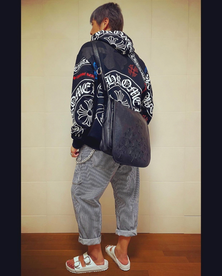 Chrome Hearts All Black Cross Embossed Shoulder Bag 크롬하츠 올블랙 크로스 엠보스 숄더백 2