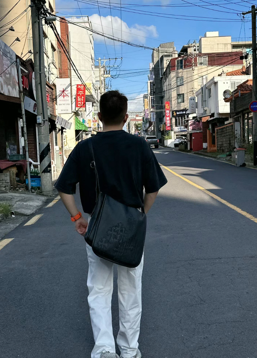 Chrome Hearts All Black Cross Embossed Shoulder Bag 크롬하츠 올블랙 크로스 엠보스 숄더백 4