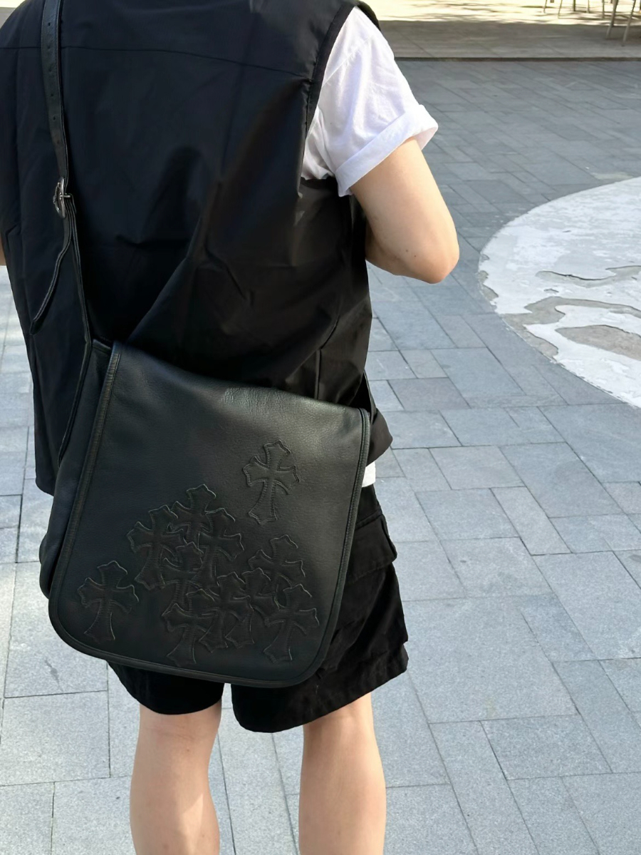 Chrome Hearts All Black Cross Embossed Shoulder Bag 크롬하츠 올블랙 크로스 엠보스 숄더백 5